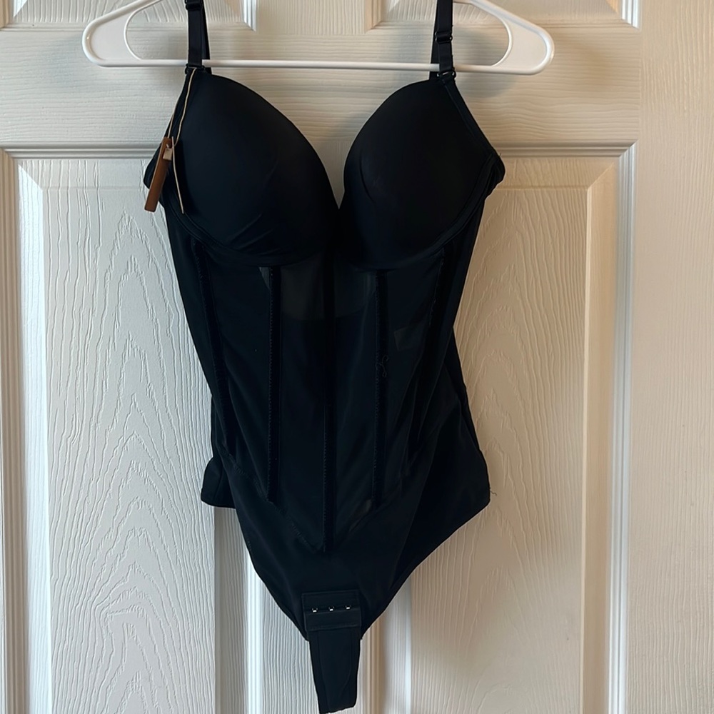 Brand new received as a gift, not the color I wanted. Tags still on.